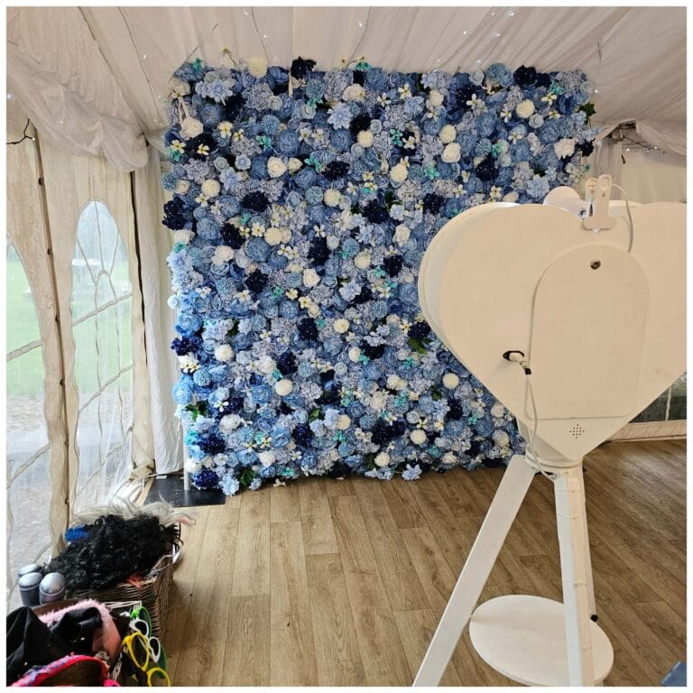 magic mirror hire photopod in gloucestershire